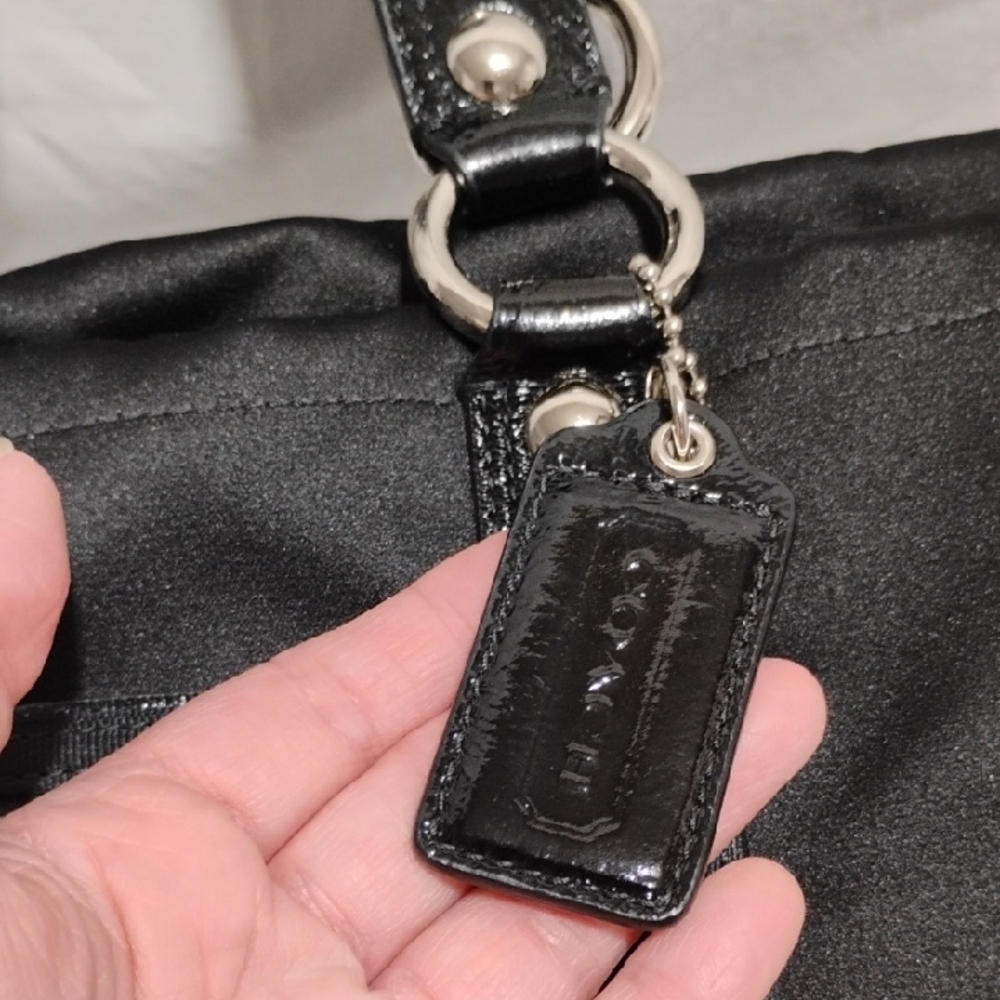 Auth Coach XL Black Multicolor Sequin Spotlight Tote W Strap & Hangtag - Picture 5 of 16